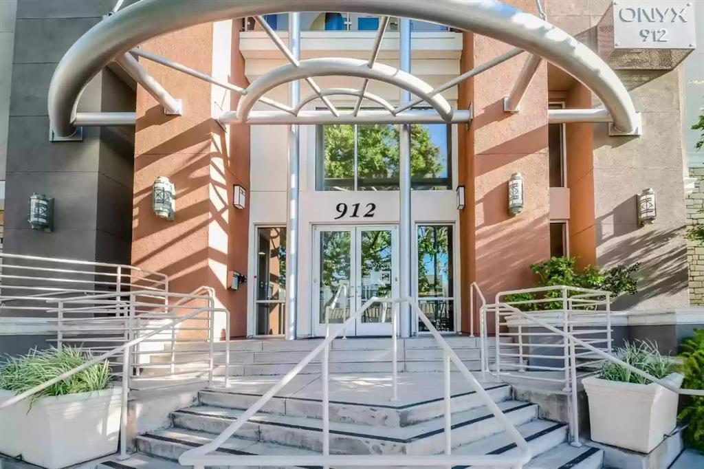 ONYX condos at 912 Campisi Way in Campbell CA